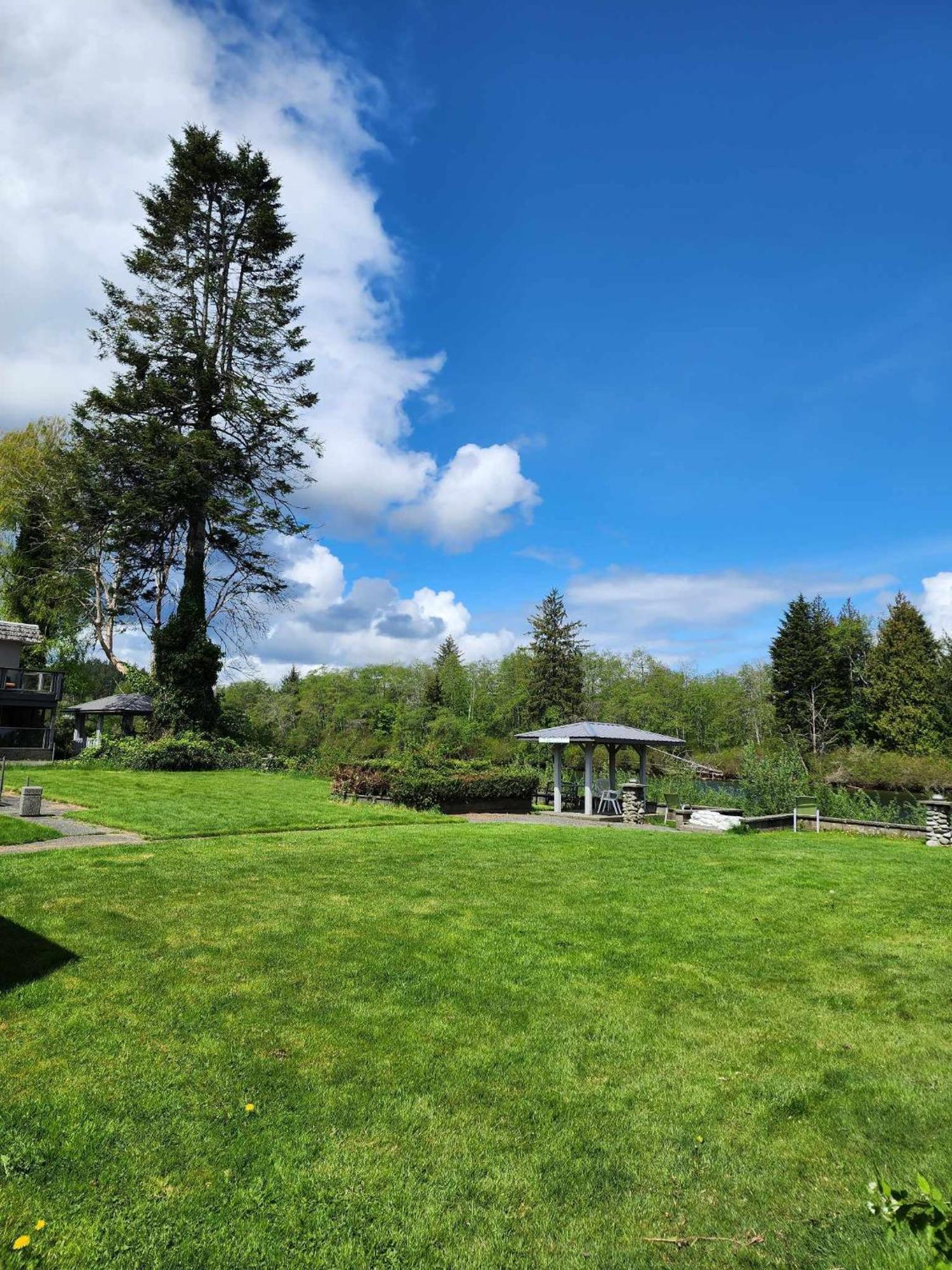 Campbell River Lodge 외부 사진