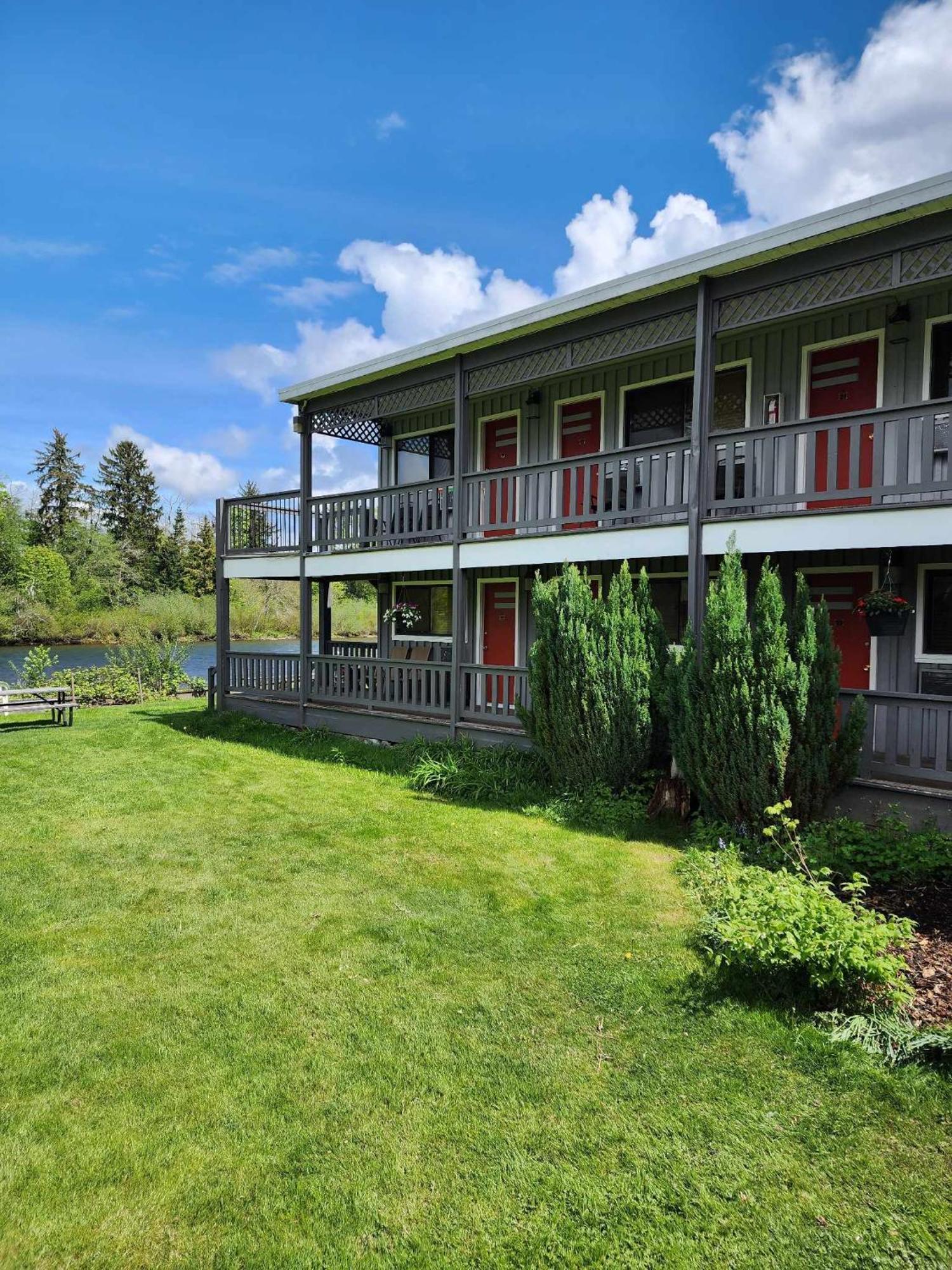 Campbell River Lodge 외부 사진