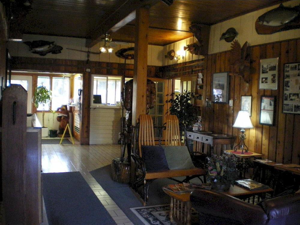 Campbell River Lodge 외부 사진