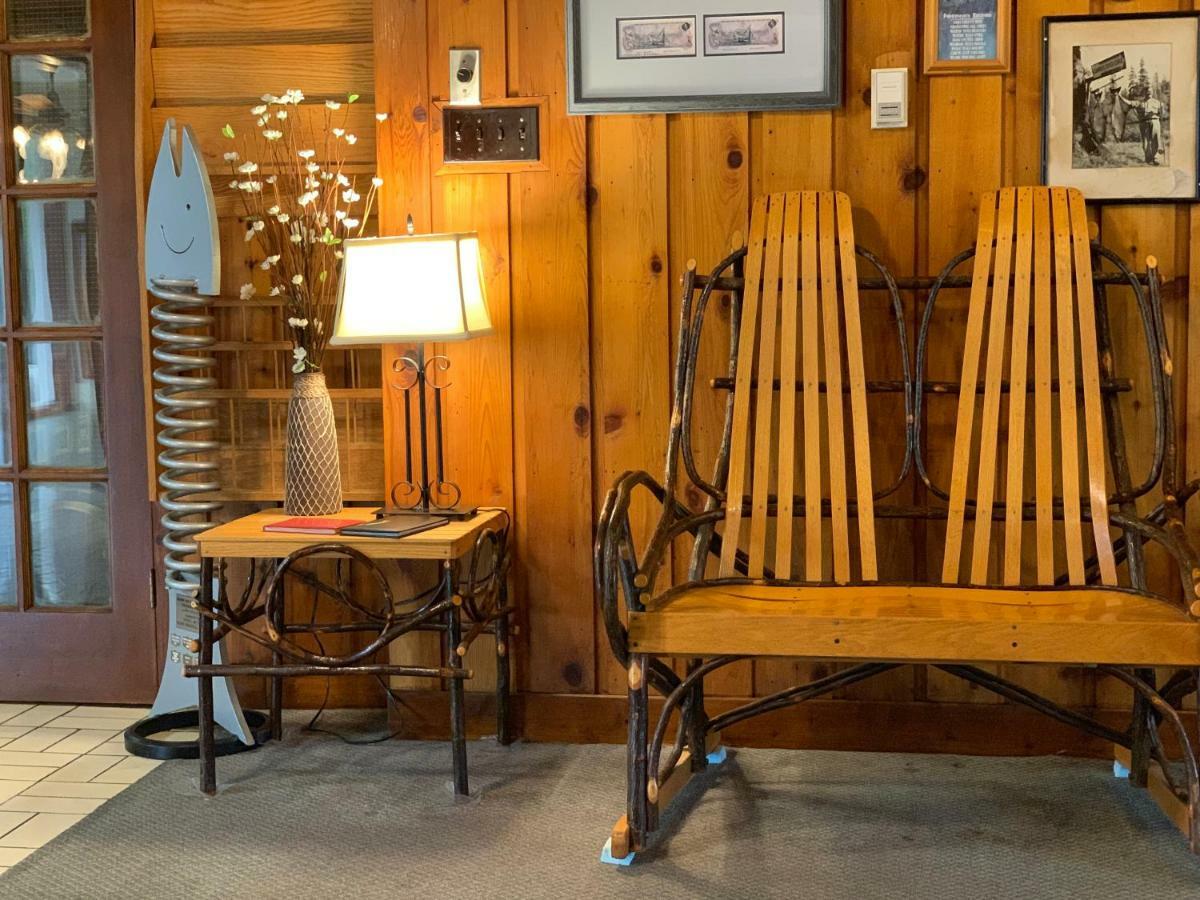 Campbell River Lodge 외부 사진